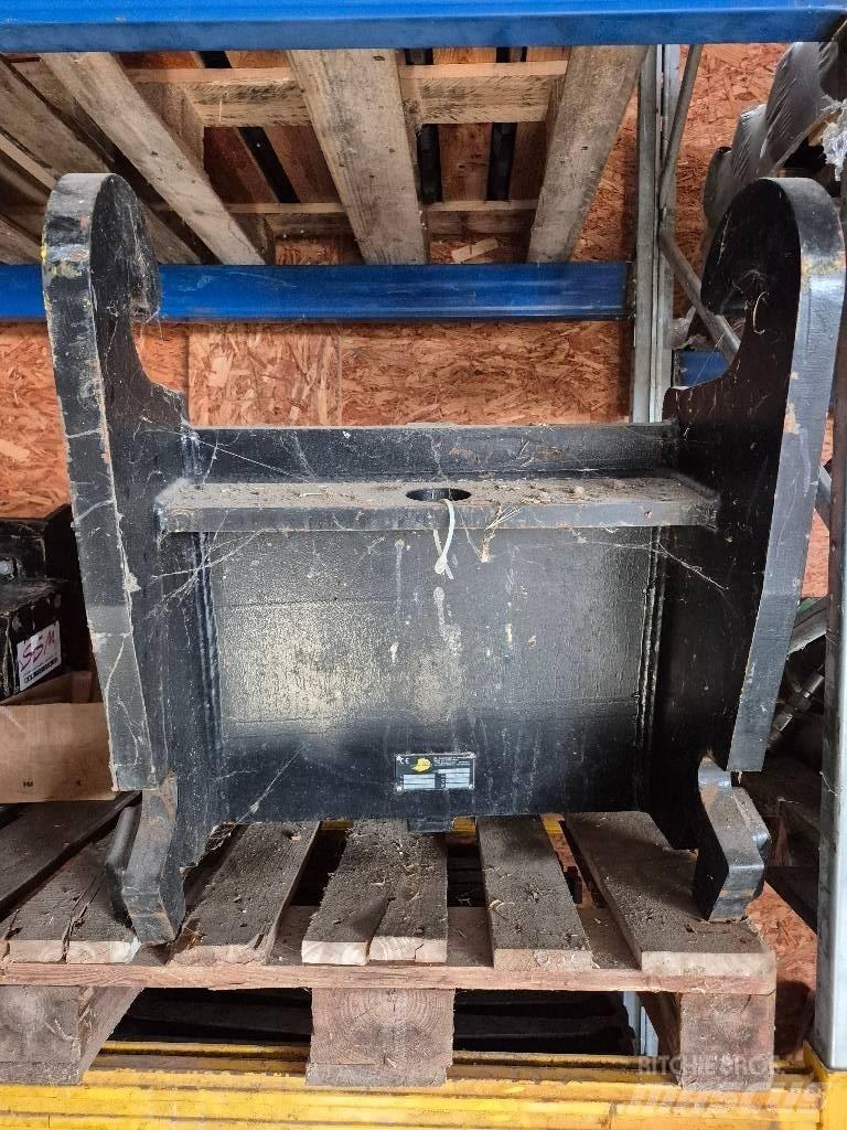 CAT CW 40 Scarificatoare