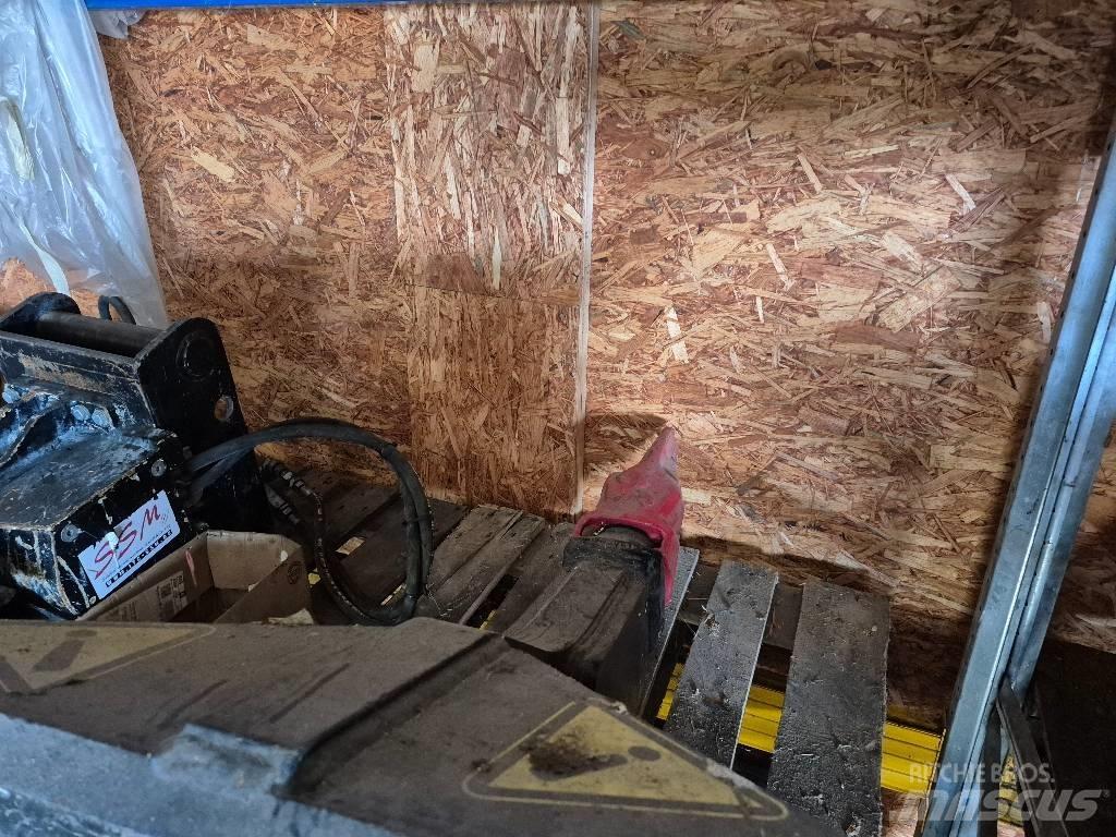 CAT CW 40 Scarificatoare