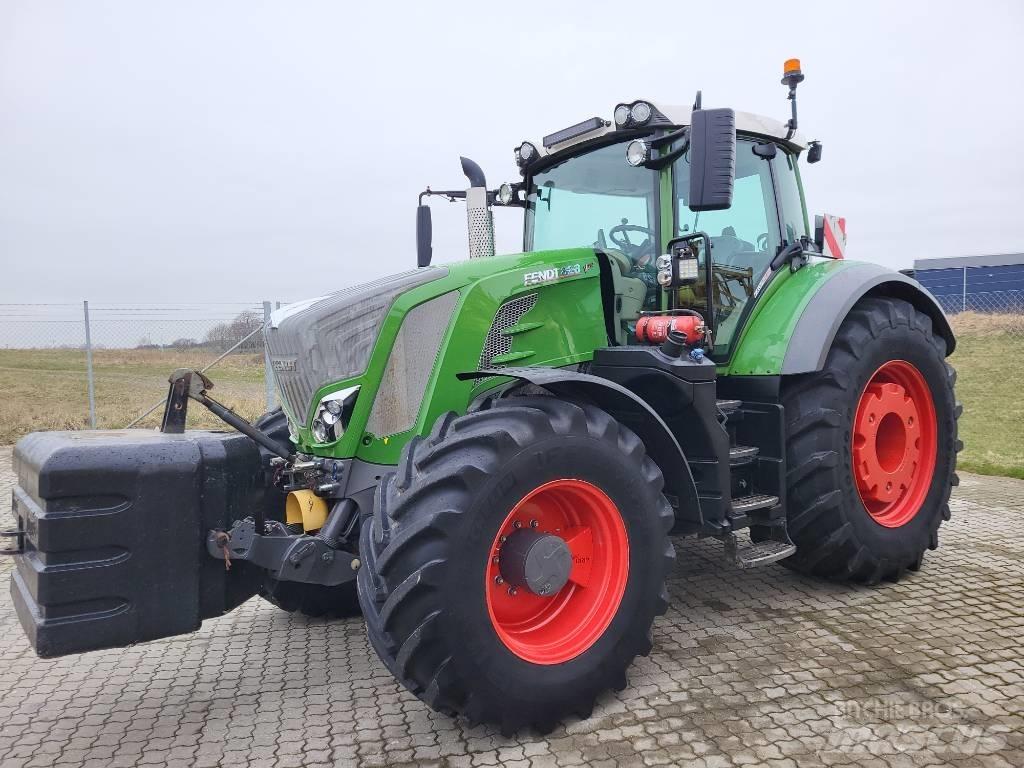 Fendt 828 Vario Tractoare
