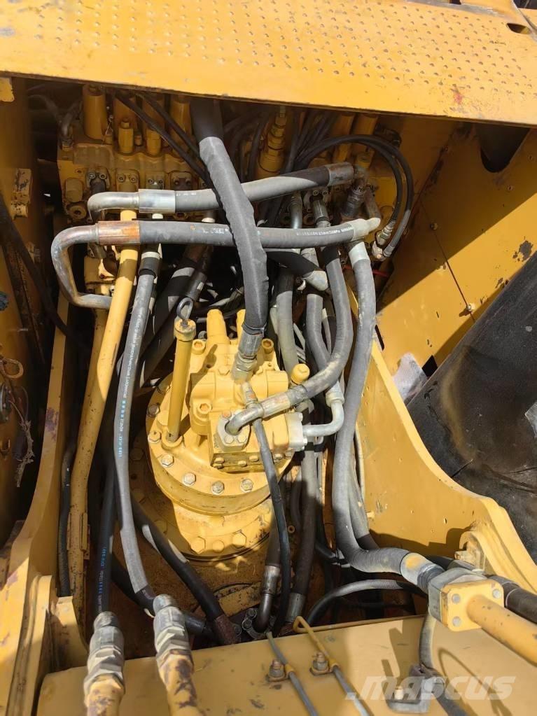 CAT 323 D Excavatoare pe șenile
