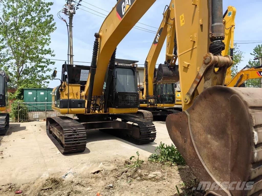 CAT 323 D Excavatoare pe șenile
