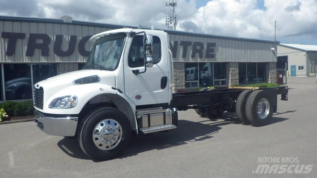 Freightliner M2106 Camion cabina sasiu