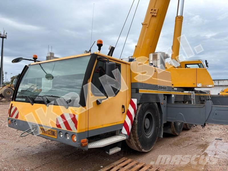 Liebherr LTM1200-5.1 Macara pentru orice teren