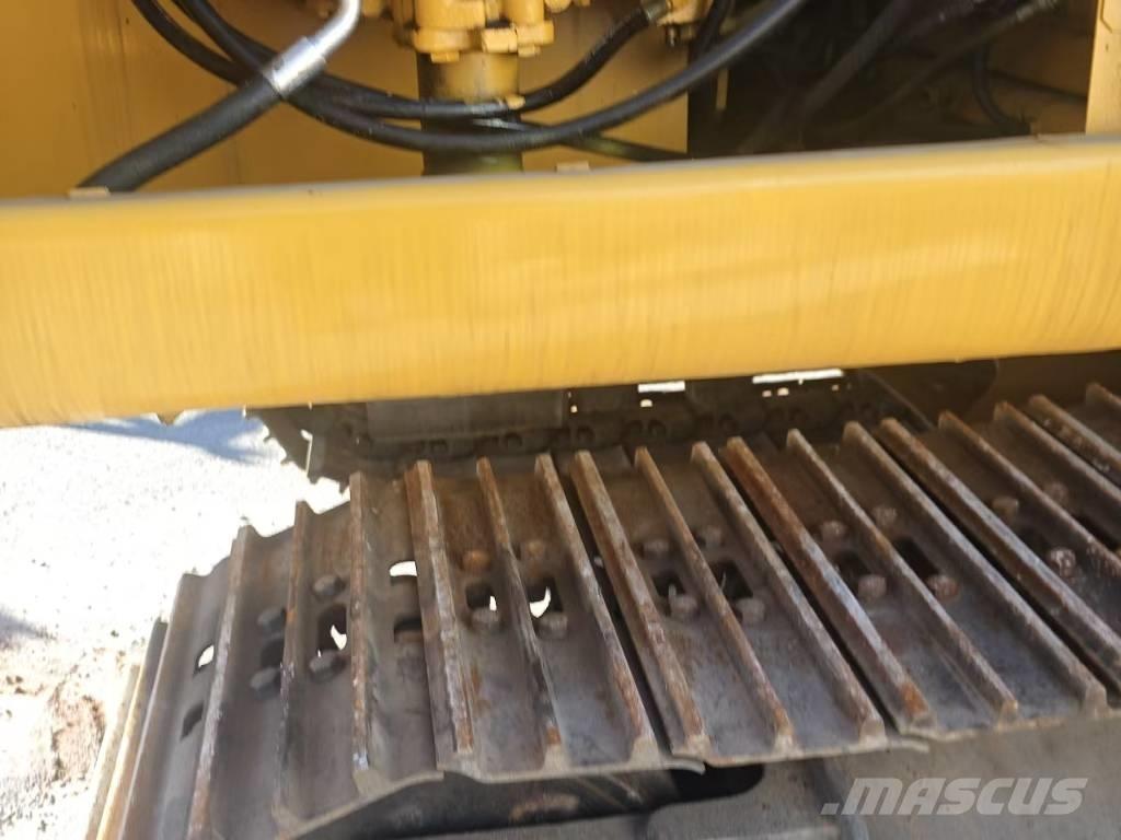 CAT 320 C L Excavatoare pe șenile

