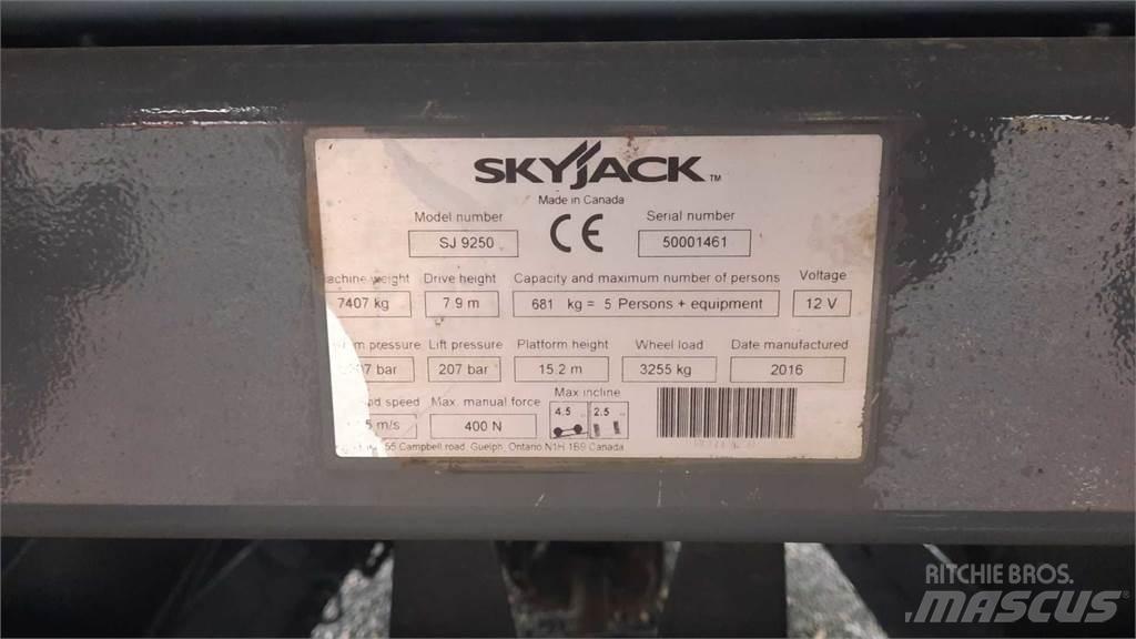 SkyJack 9250RT Platforme foarfeca