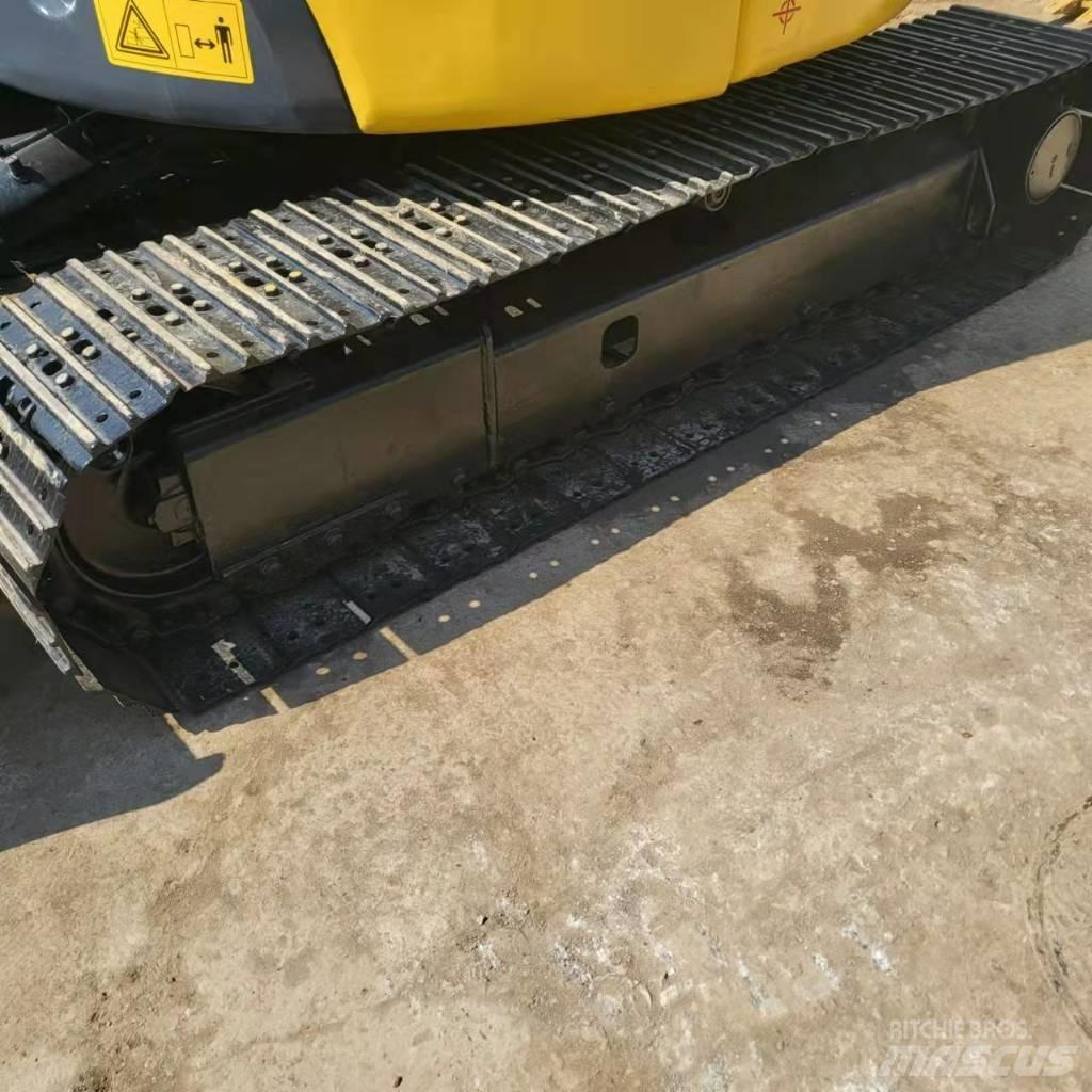 Komatsu PC50 Excavatoare pe șenile
