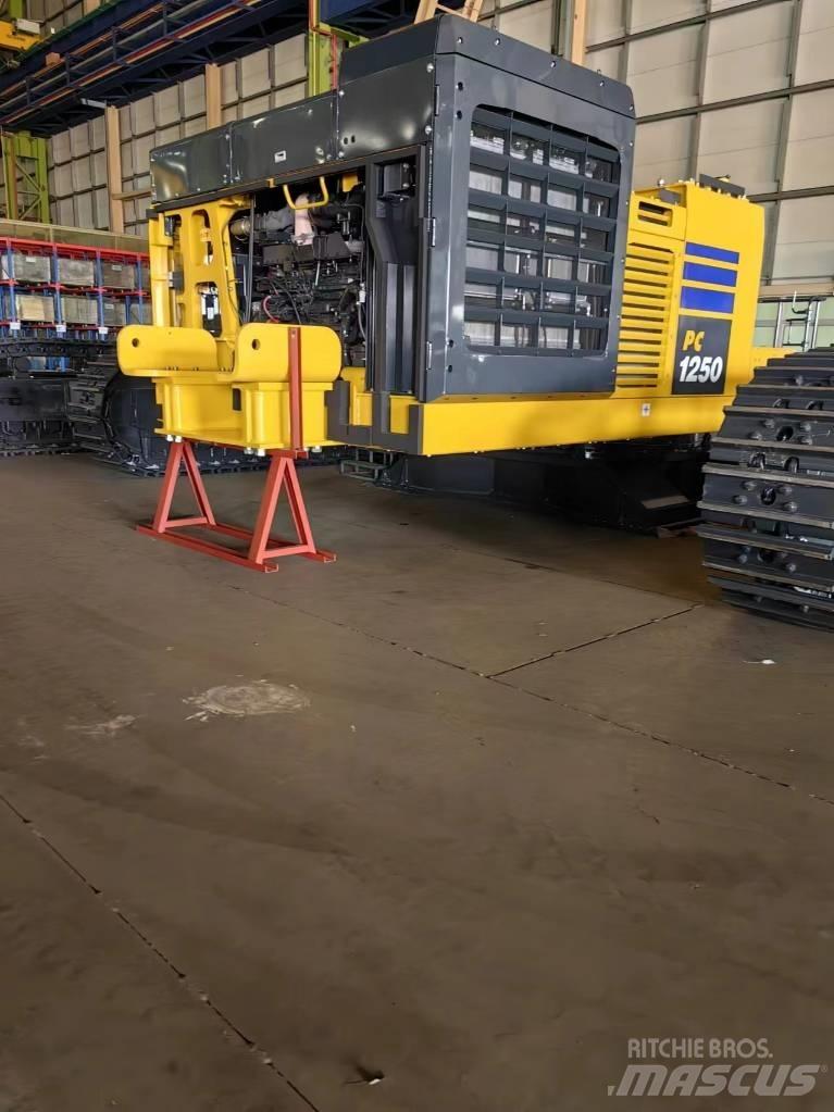 Komatsu 1250 Excavatoare pe șenile
