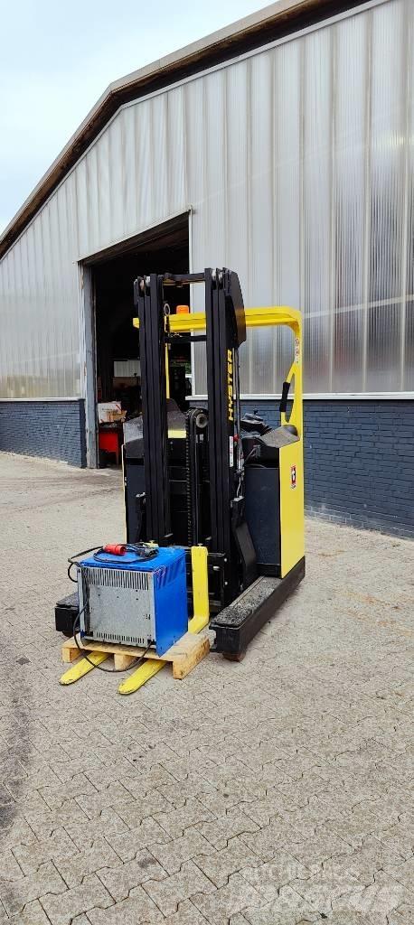 Hyster R 1.4 Stivuitor cu catarg retractabil