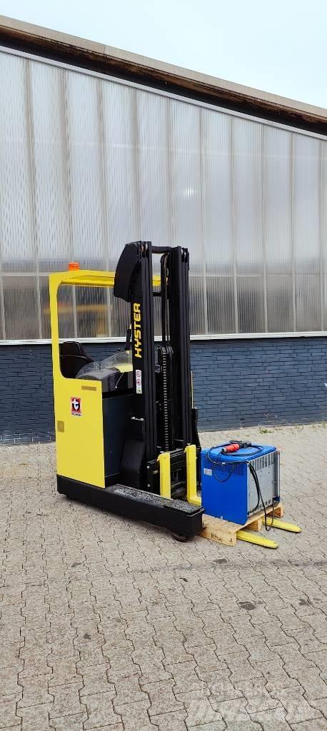 Hyster R 1.4 Stivuitor cu catarg retractabil