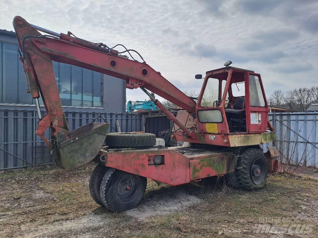 Poclain TY 45 Excavatoare cu roti