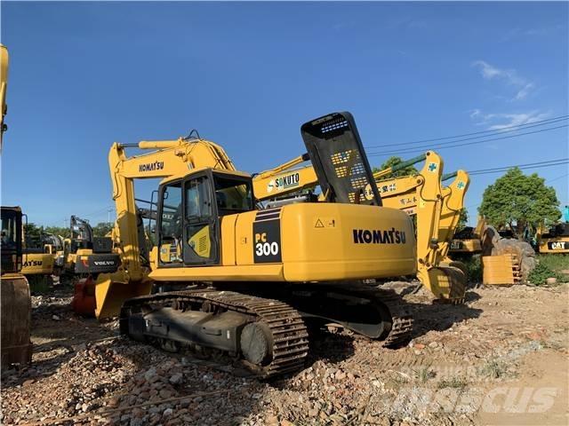 Komatsu PC300-7 Excavatoare pe șenile
