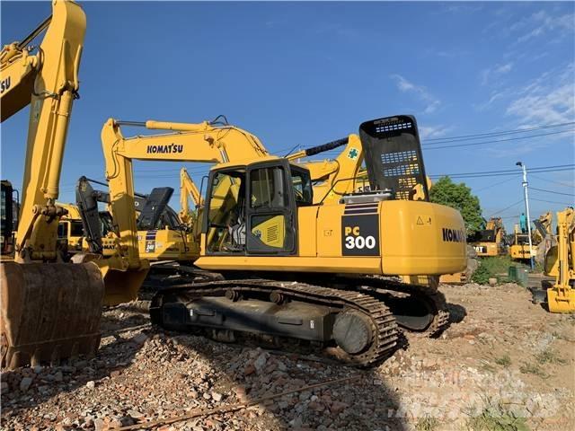 Komatsu PC300-7 Excavatoare pe șenile
