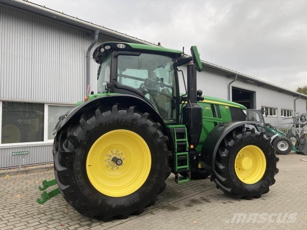 John Deere 6R250 Tractoare