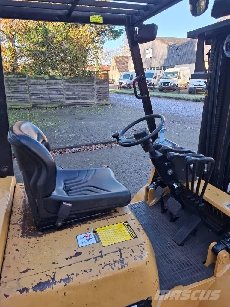 CAT DP25 Heftruck Stivuitor diesel