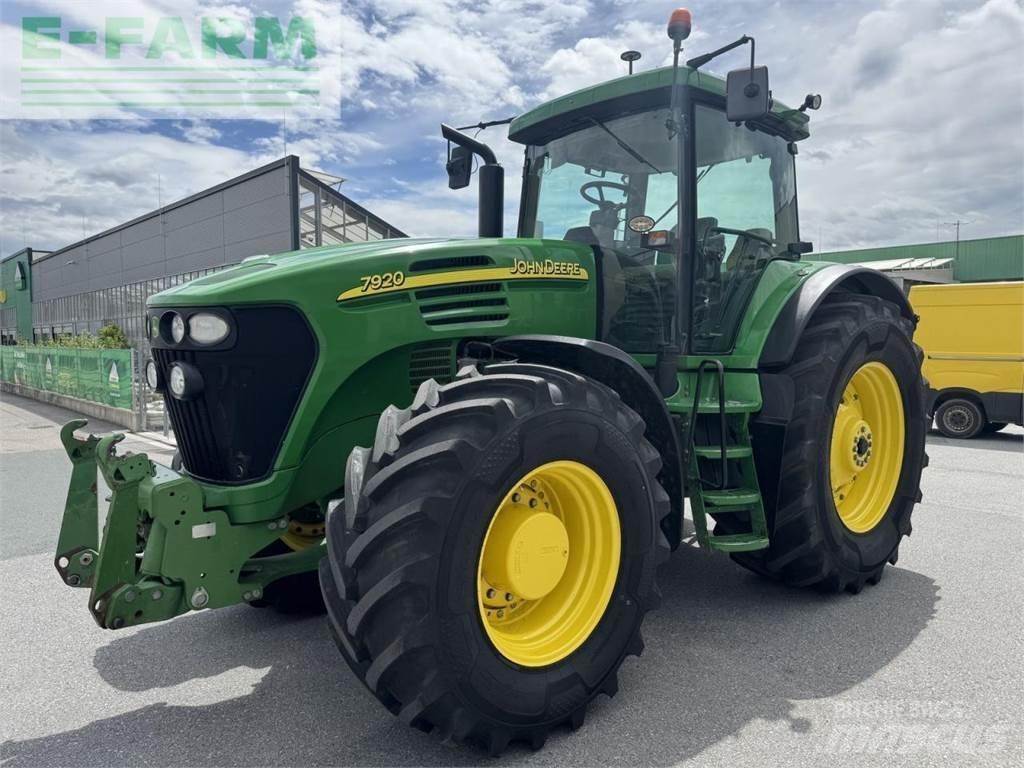 John Deere 7920 Tractoare