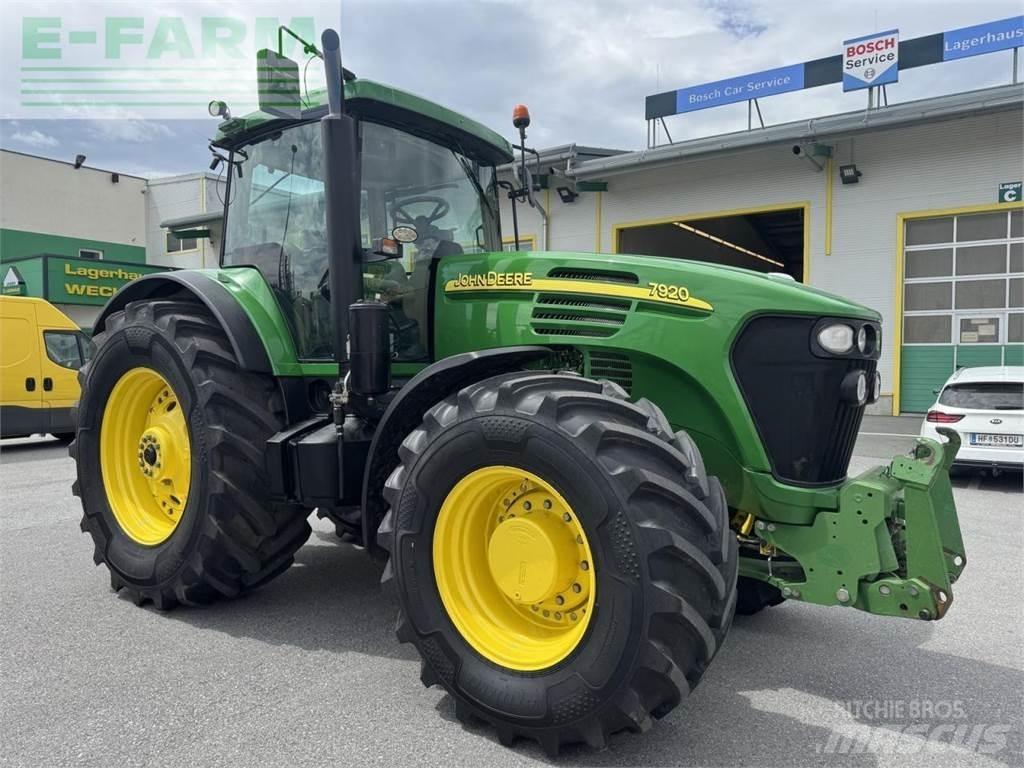 John Deere 7920 Tractoare