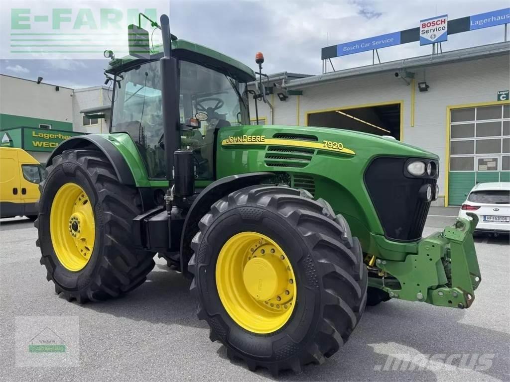 John Deere 7920 Tractoare