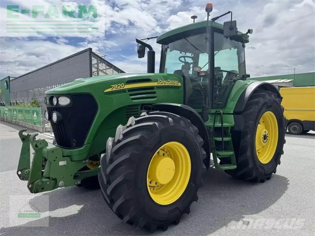 John Deere 7920 Tractoare