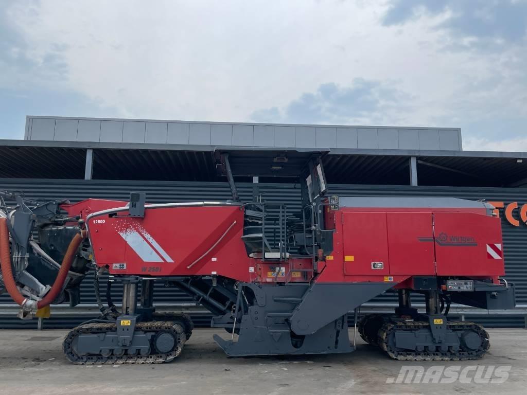 Wirtgen W 250 Utilaje asfalt cu freze reci