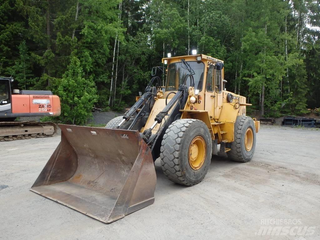 Volvo BM L 90 Incarcator pe pneuri