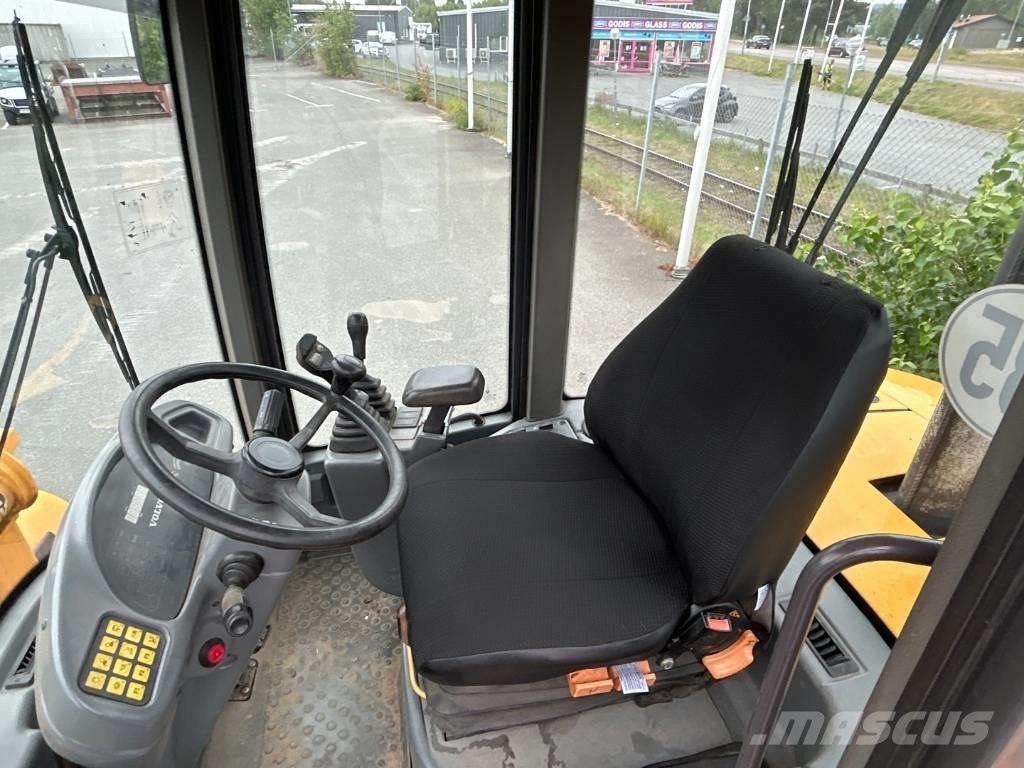 Volvo L 40 B Incarcator pe pneuri