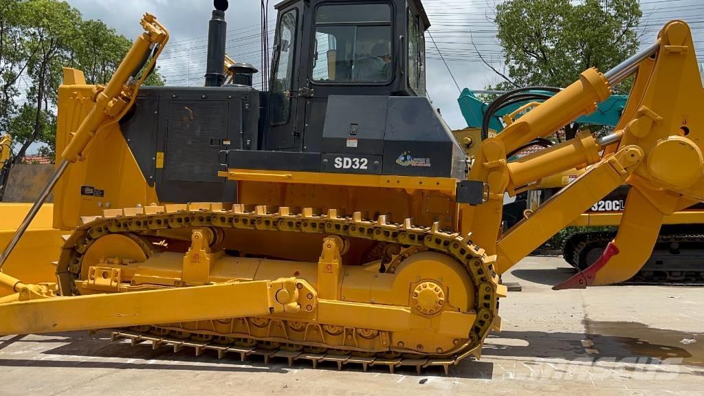 Shantui SD 32 D Buldozere pe senile