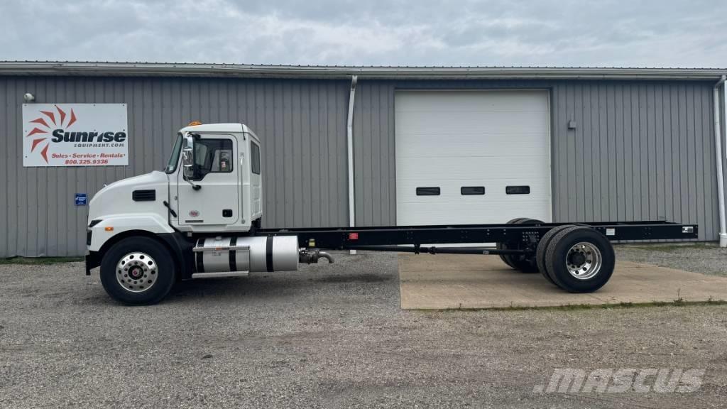  2025 Mack MD 6 Camion cabina sasiu