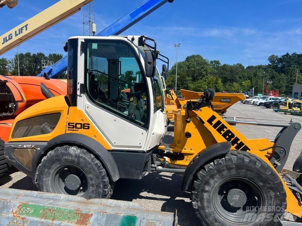 Liebherr L 506 Incarcator pe pneuri
