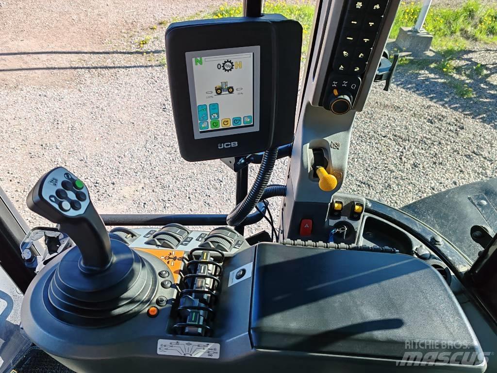 JCB Fastrac 4220 Tractoare