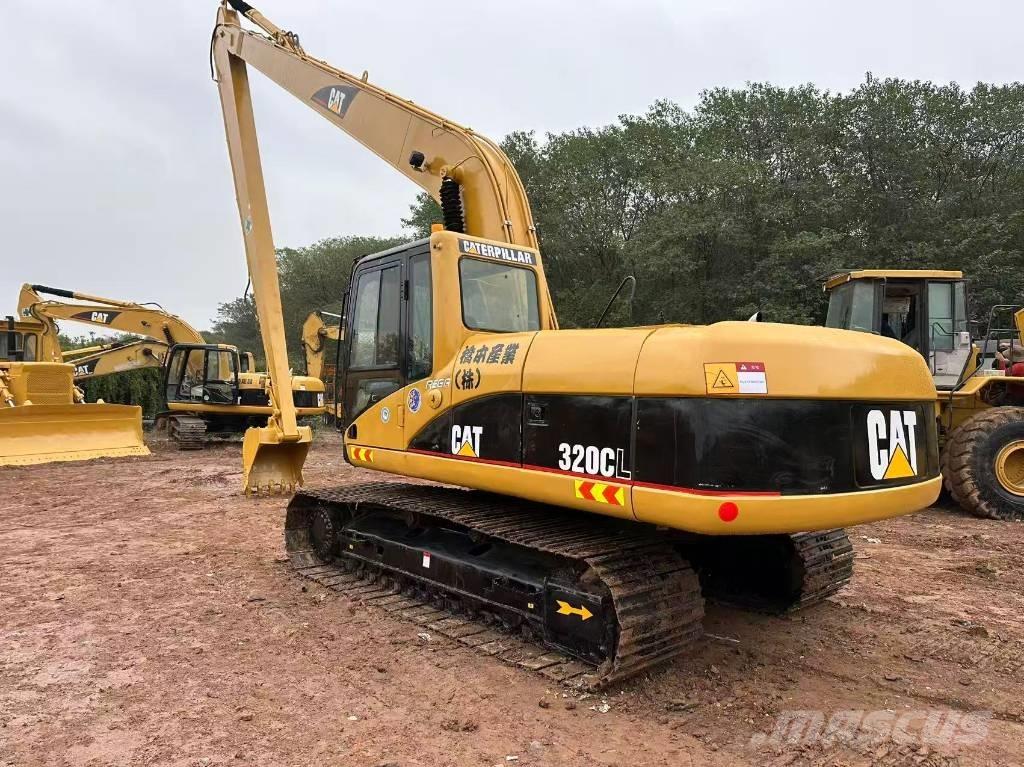 CAT 320 C L Excavatoare cu brat lung