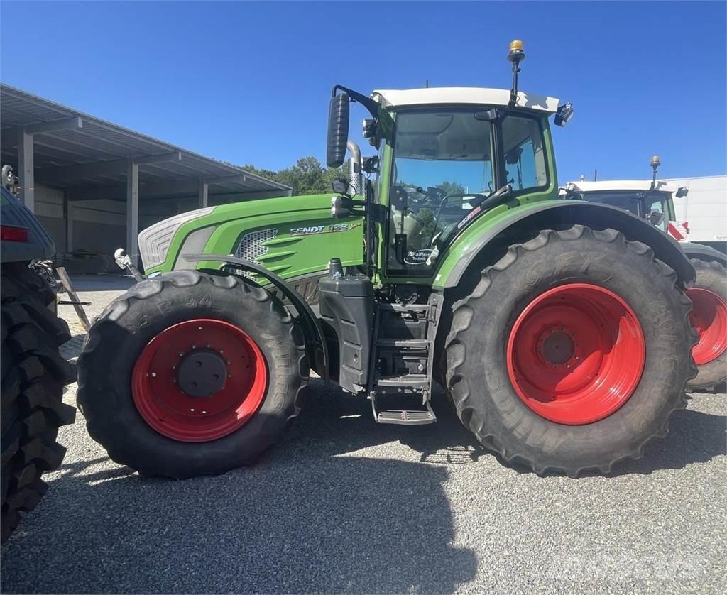 Fendt 933 Vario Tractoare