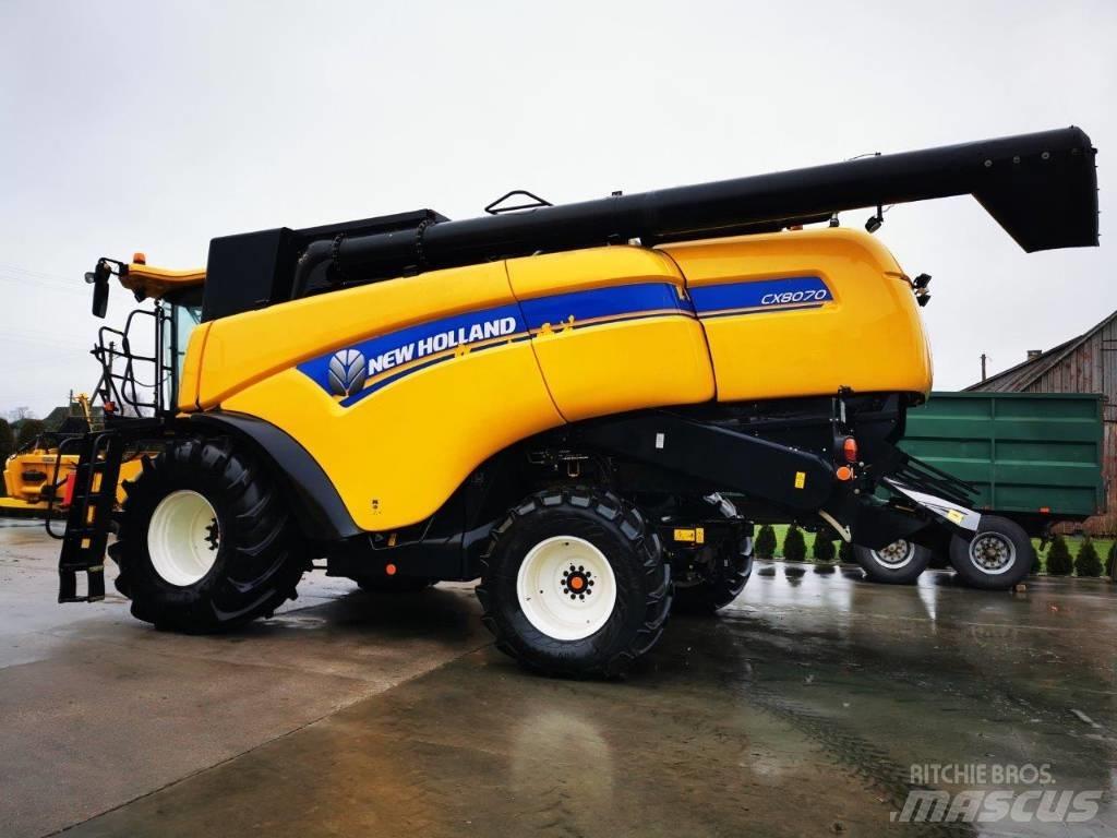 New Holland CX8070 Combine de secerat