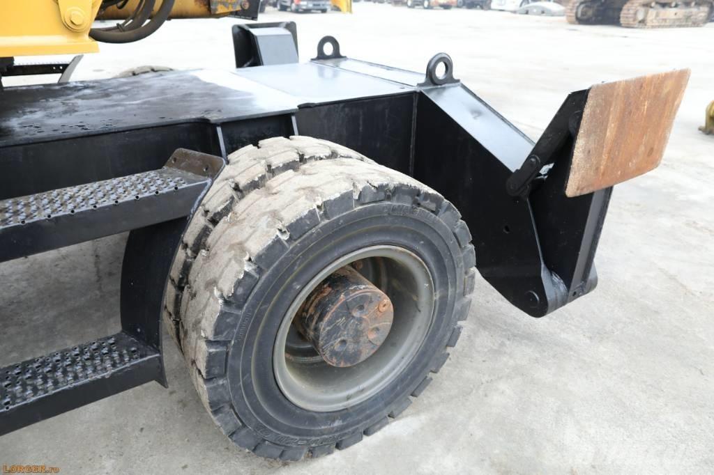 CAT M 322 D Paleta de manipulare