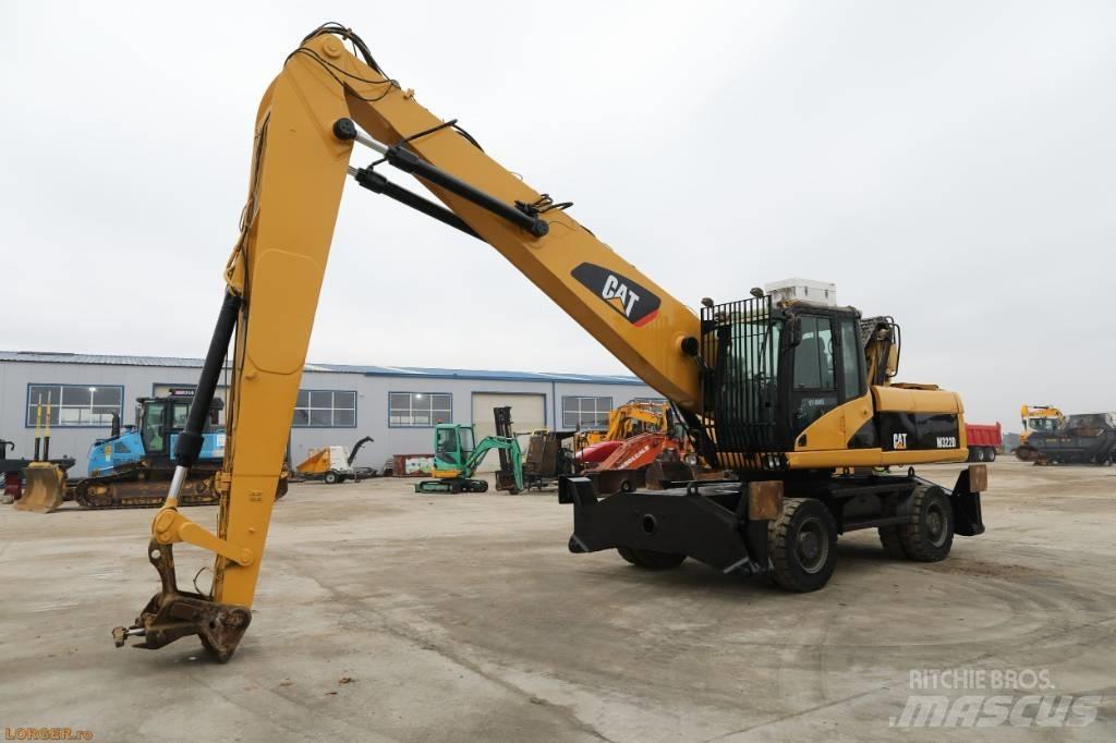 CAT M 322 D Paleta de manipulare