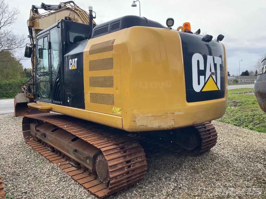 CAT 323FL Excavatoare pe șenile
