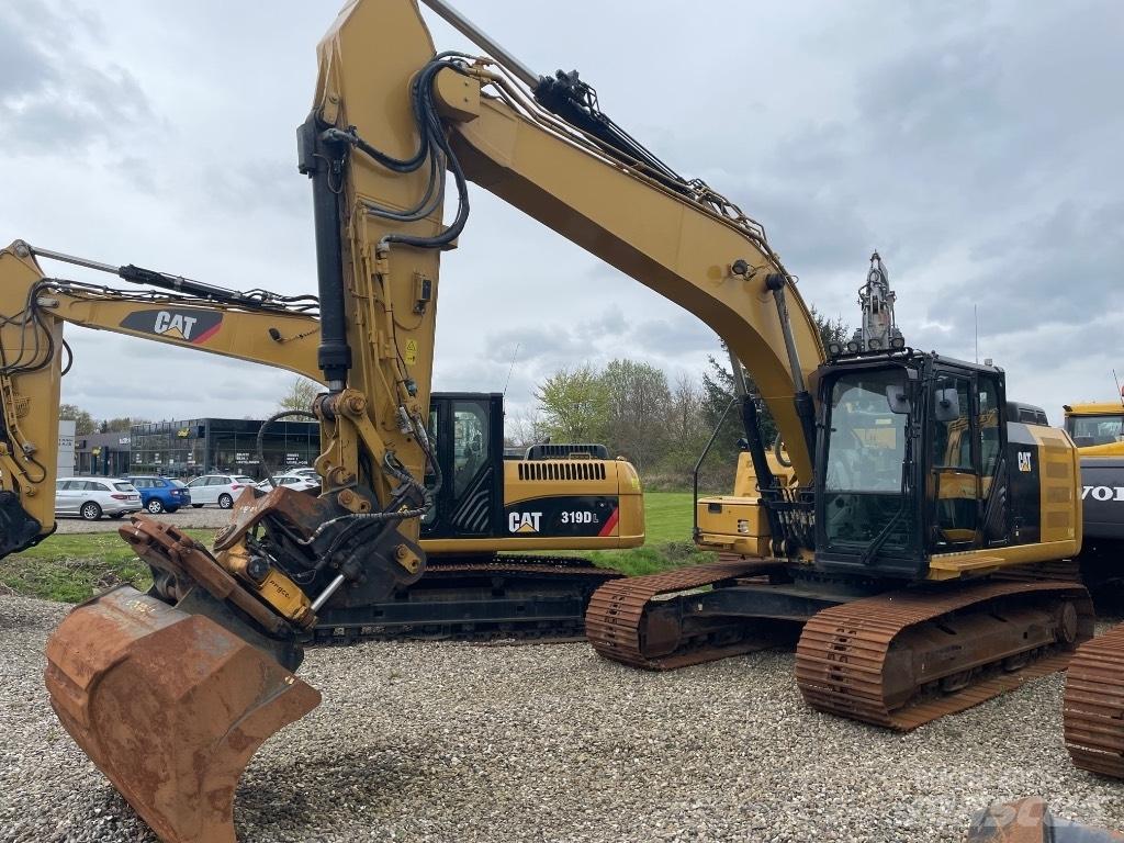 CAT 323FL Excavatoare pe șenile
