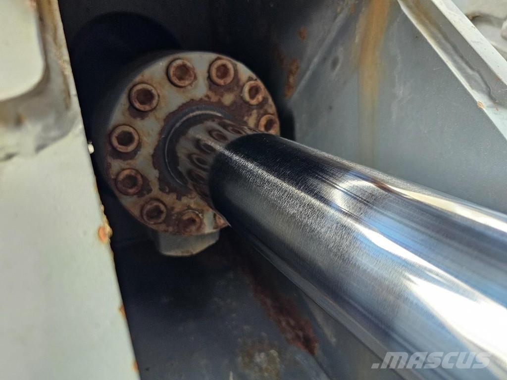 Terex TM350 Paleta de manipulare