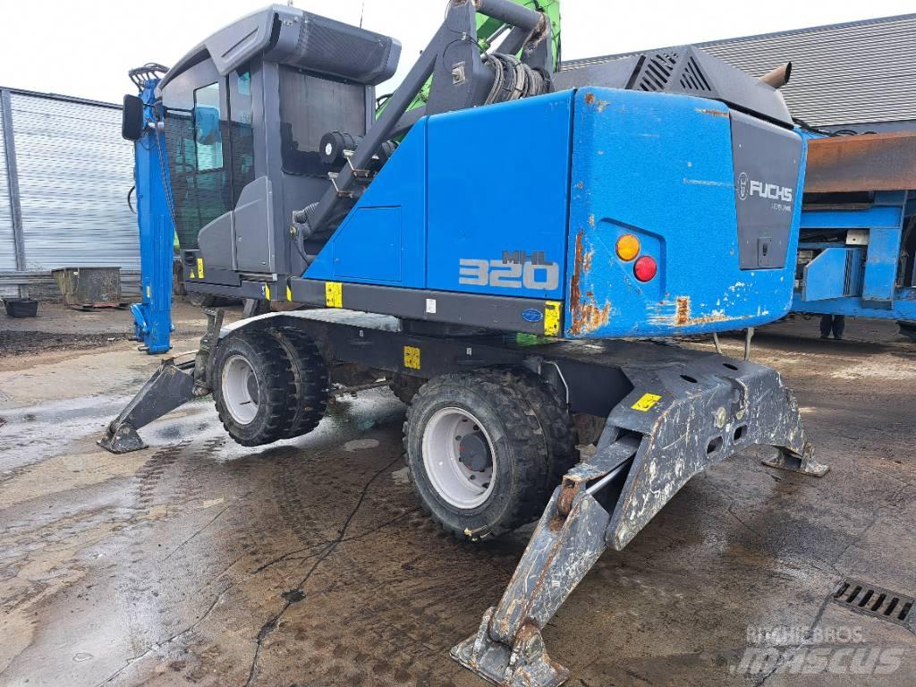 Fuchs MHL320F Paleta de manipulare