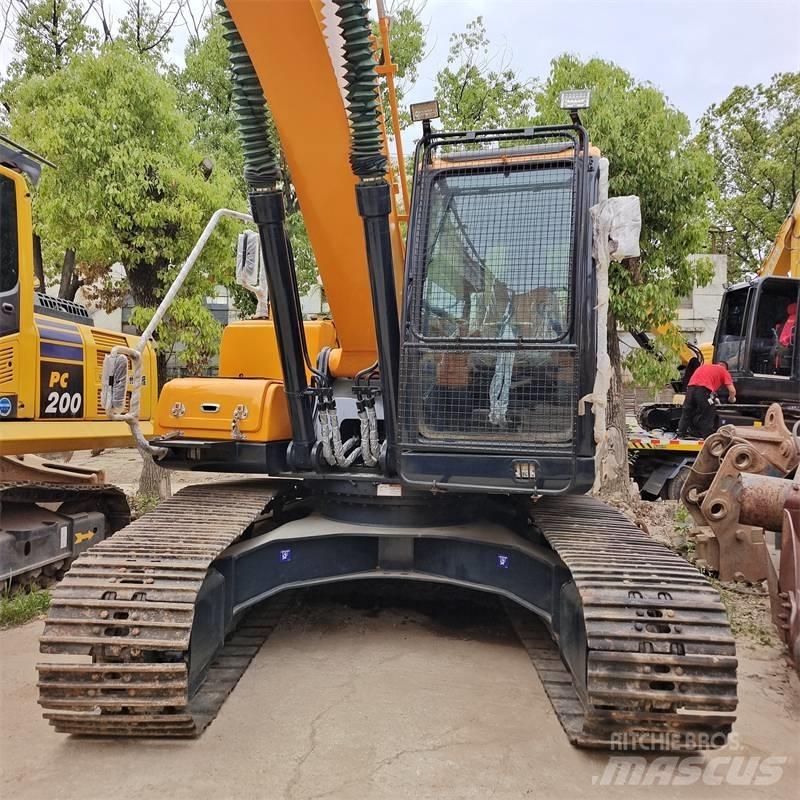 Hyundai 220LC -9S Excavatoare pe șenile
