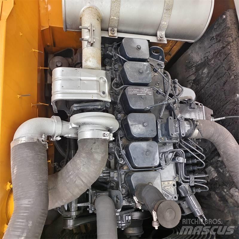 Hyundai 220LC -9S Excavatoare pe șenile
