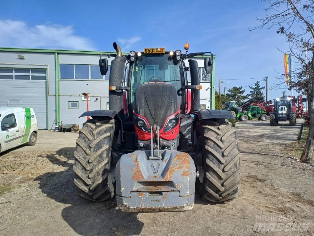 Valtra T 254 Tractoare
