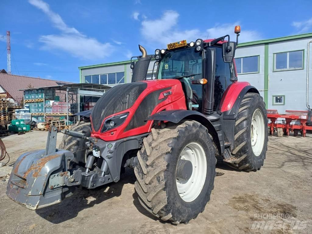 Valtra T 254 Tractoare