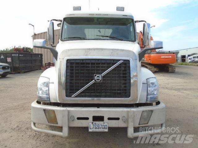 Volvo VNL Autotractoare