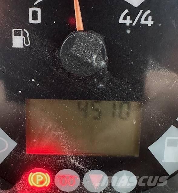 Liebherr L 507 Incarcator pe pneuri