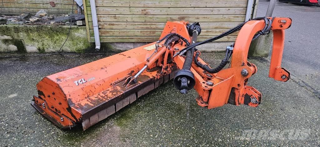 Tierre Klepelmaaier Pluguri conventionale