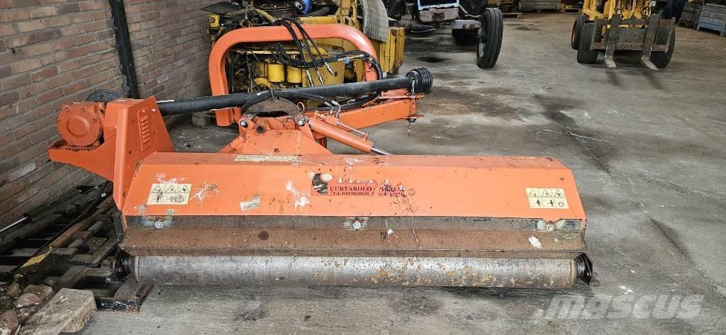 Tierre Klepelmaaier Pluguri conventionale