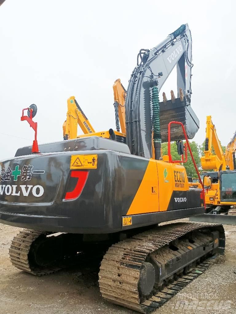 Volvo EC 210 Excavatoare 7t - 12t