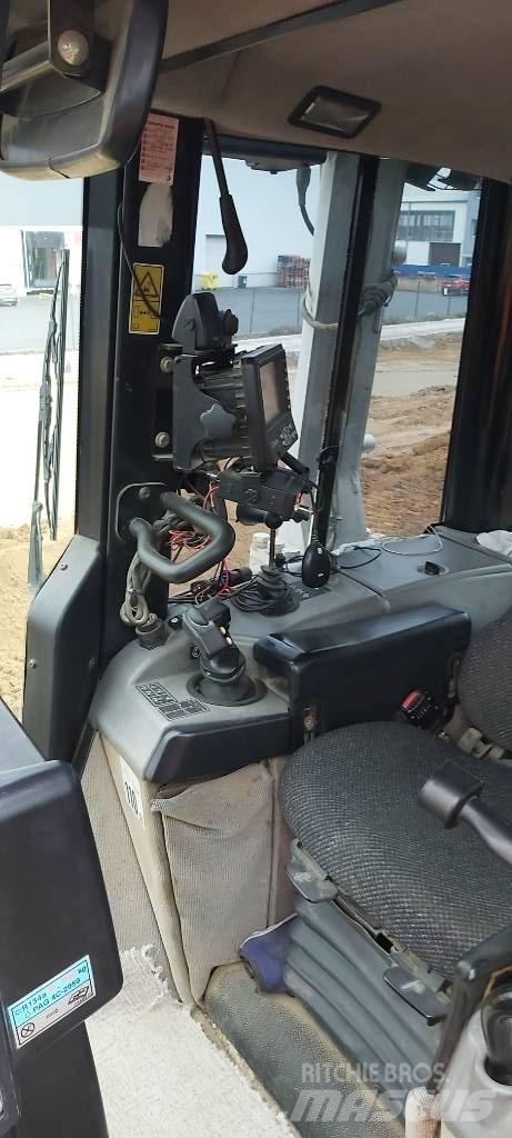 CAT D6N XL Buldozere pe senile