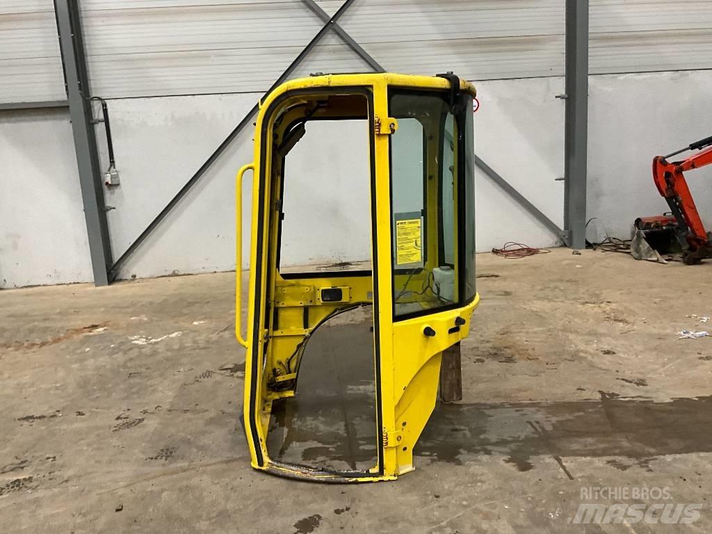 Yanmar Vio 20 / vio 25 Cabine si interior