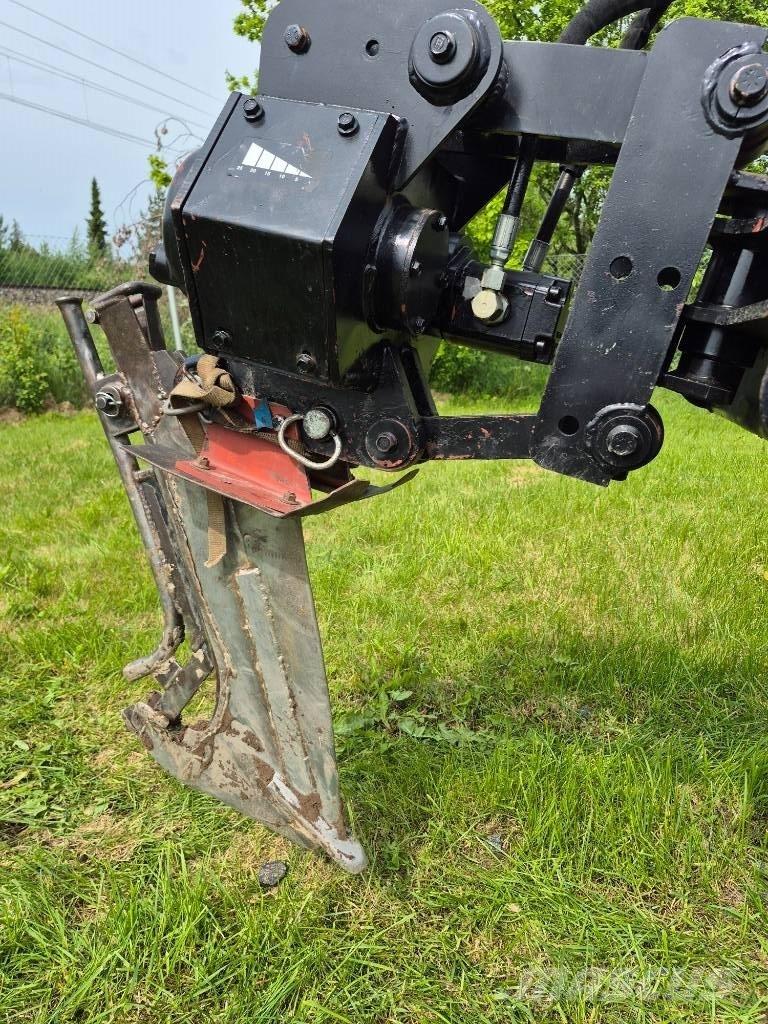 Ditch Witch R300 Excavatoare de santuri